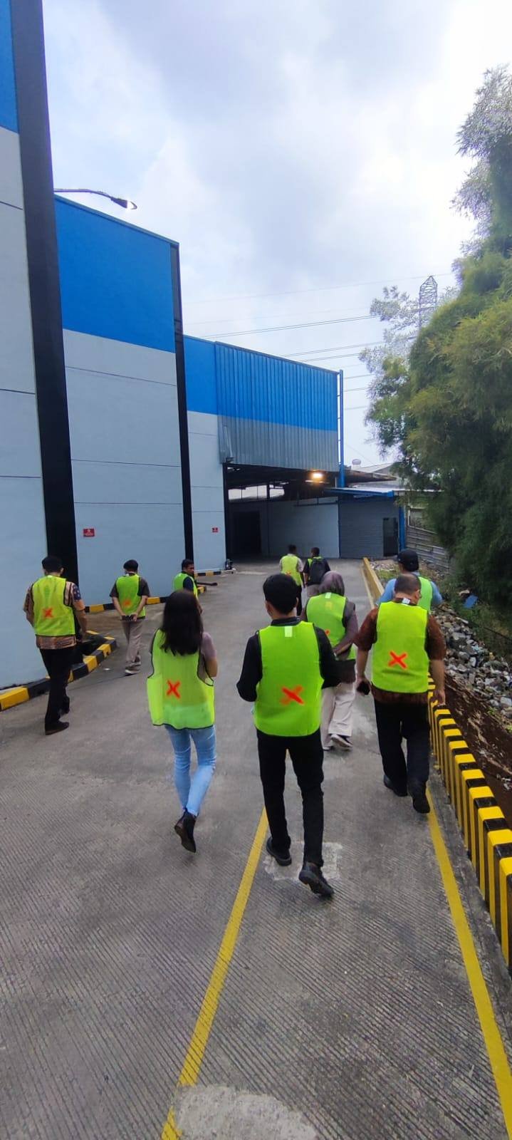 Peninjauan SLF pabrik PT Primadaya Plastisindo bersama dinas
